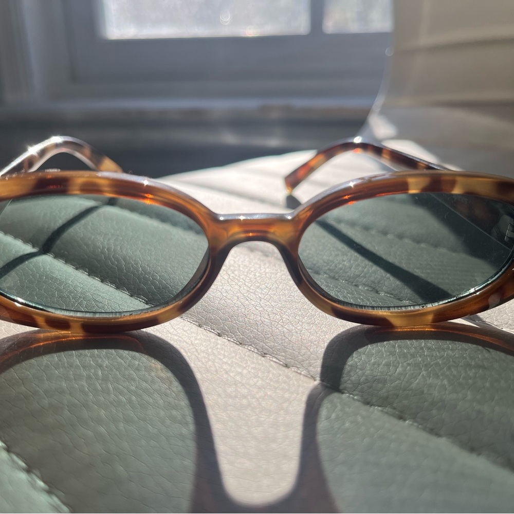 Le Specs Brown Oval Sunglasses - Picture 4 of 4